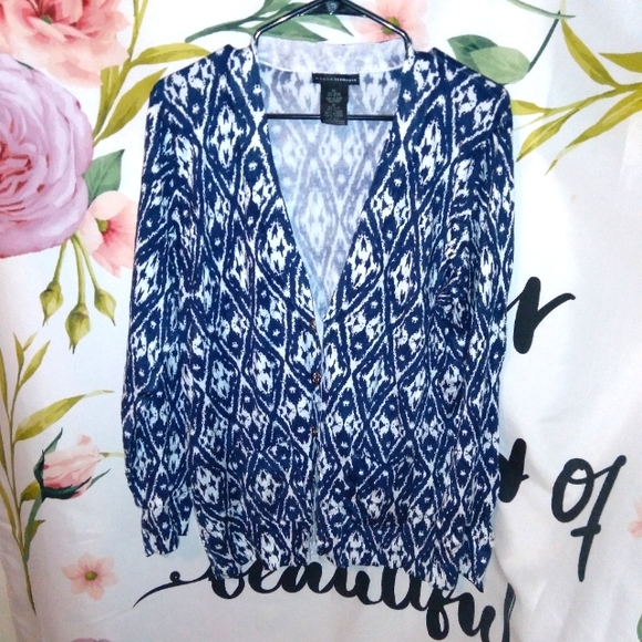 Grace Elements Tops - Grace Elements Cardigan XL gold button's 💛